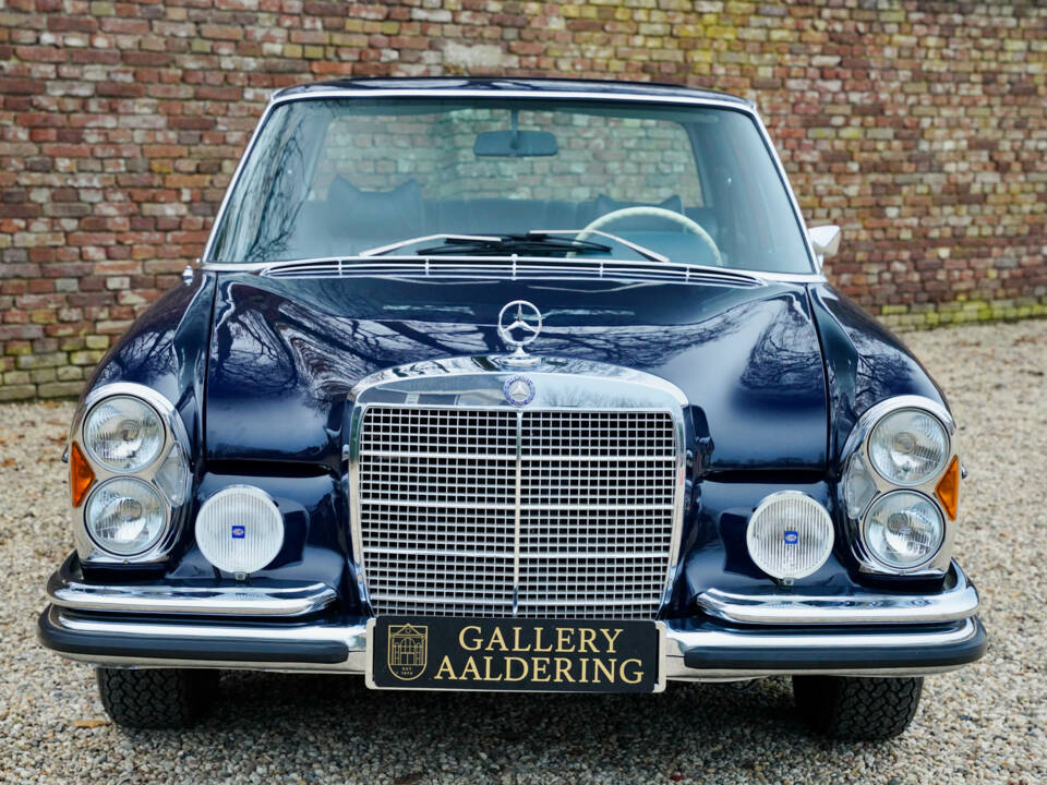 Image 5/50 de Mercedes-Benz 300 SEL 6.3 (1970)