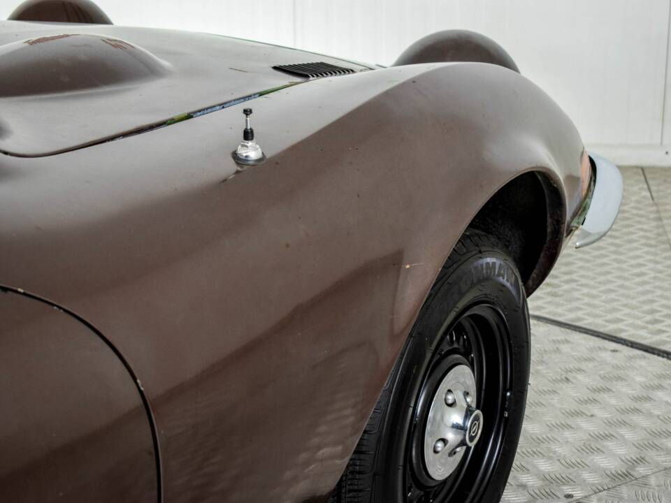 Image 35/50 of Opel GT&#x2F;J 1900 (1971)