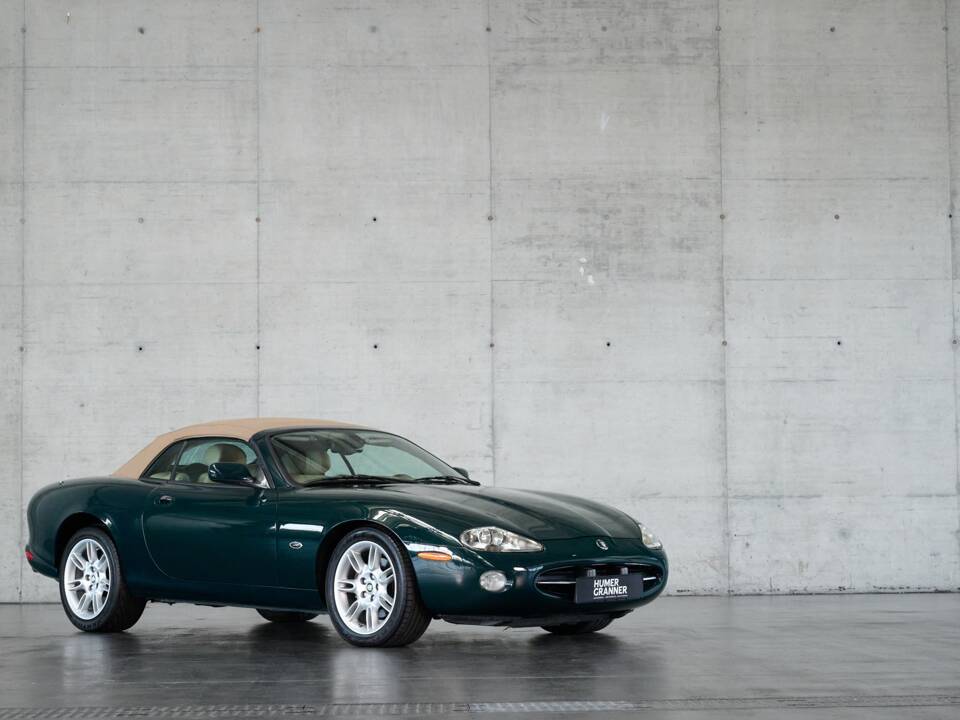 Bild 17/50 von Jaguar XK8 4.0 (2002)