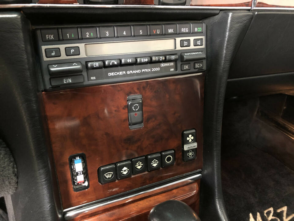 Imagen 24/31 de Mercedes-Benz 560 SL (1986)