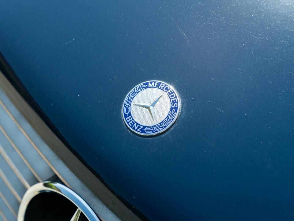 Image 25/45 of Mercedes-Benz 500 SL (1990)