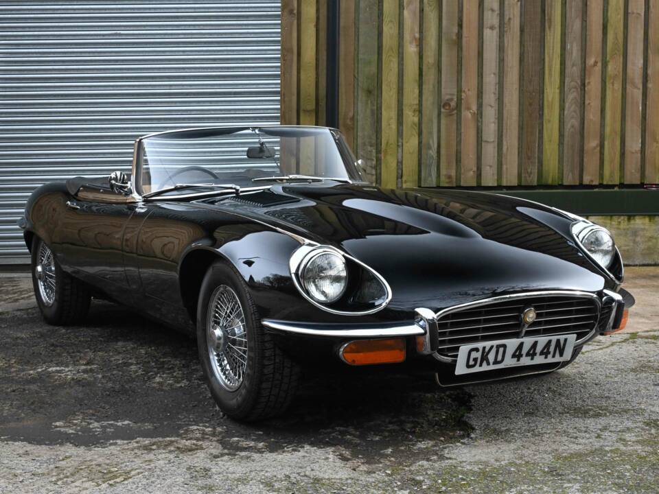 Image 7/50 de Jaguar Type E V12 (1974)