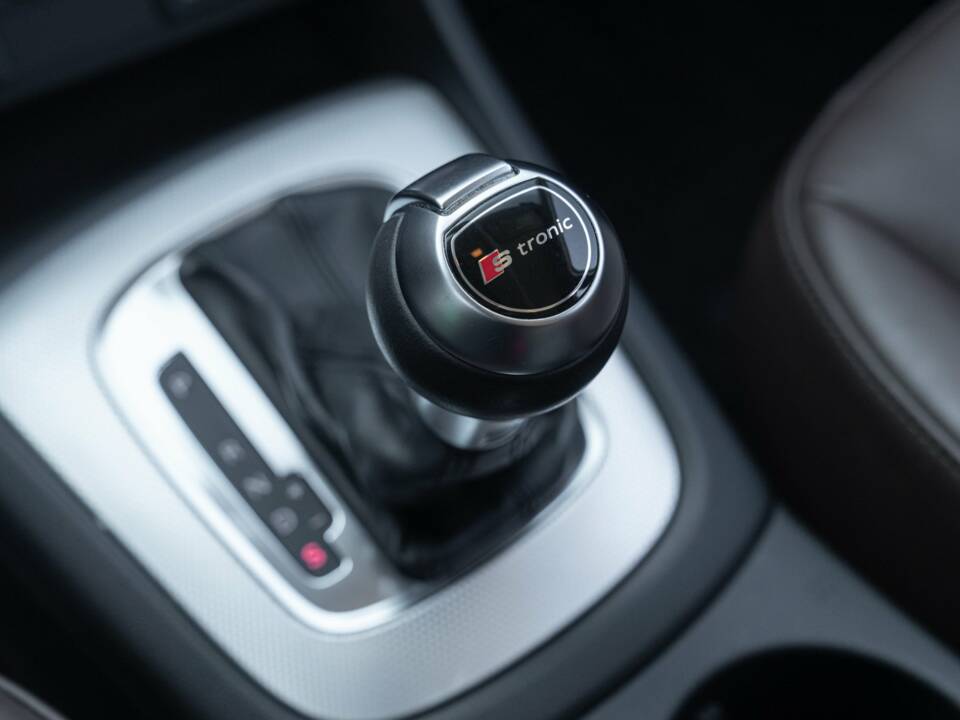 Bild 31/50 von Audi Q3 2.0 TDI quattro (2012)