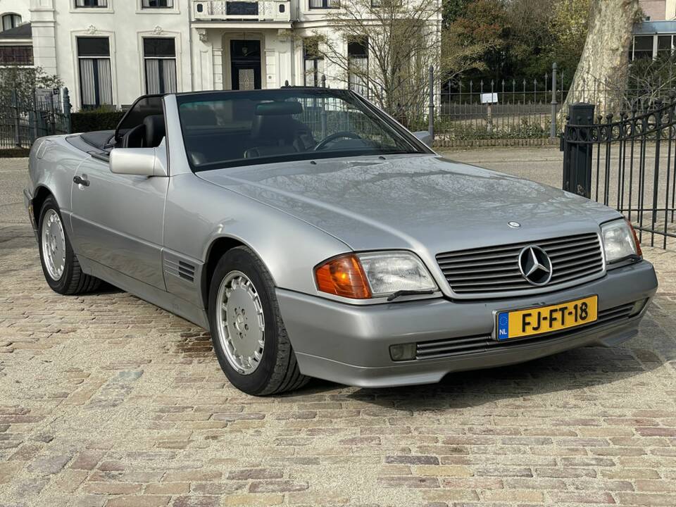 Immagine 1/8 di Mercedes-Benz 300 SL (1992)
