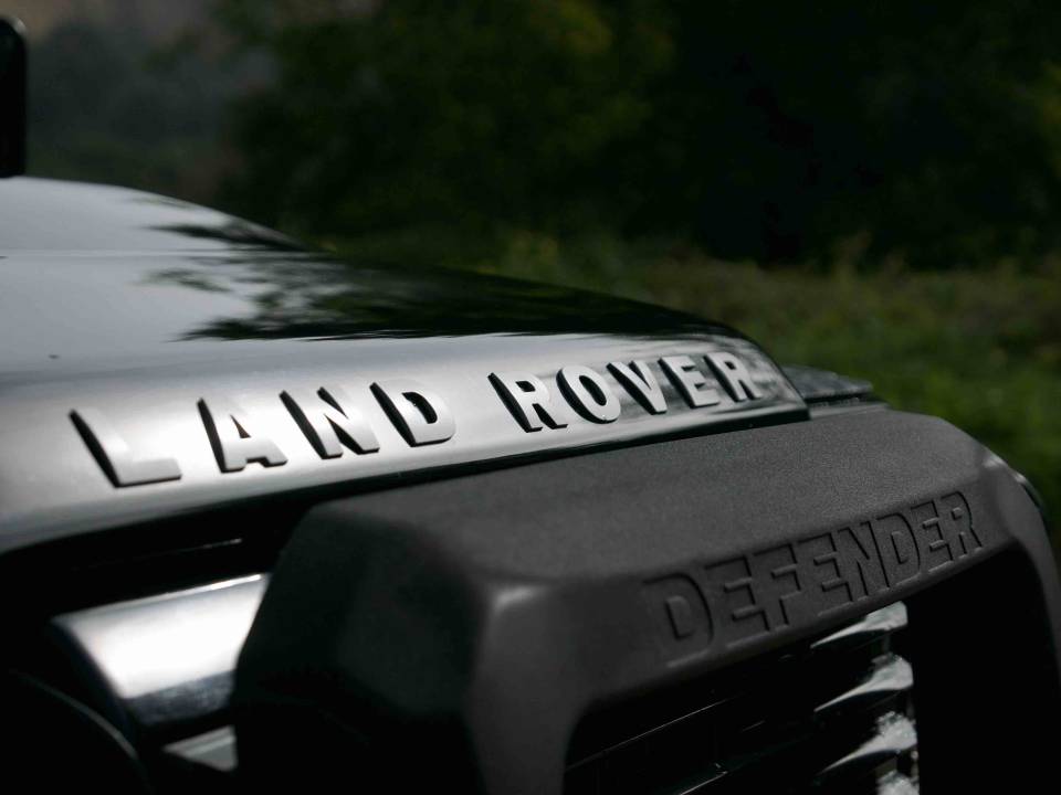 Imagen 12/50 de Land Rover Defender 110 Crew Cab SE (2008)