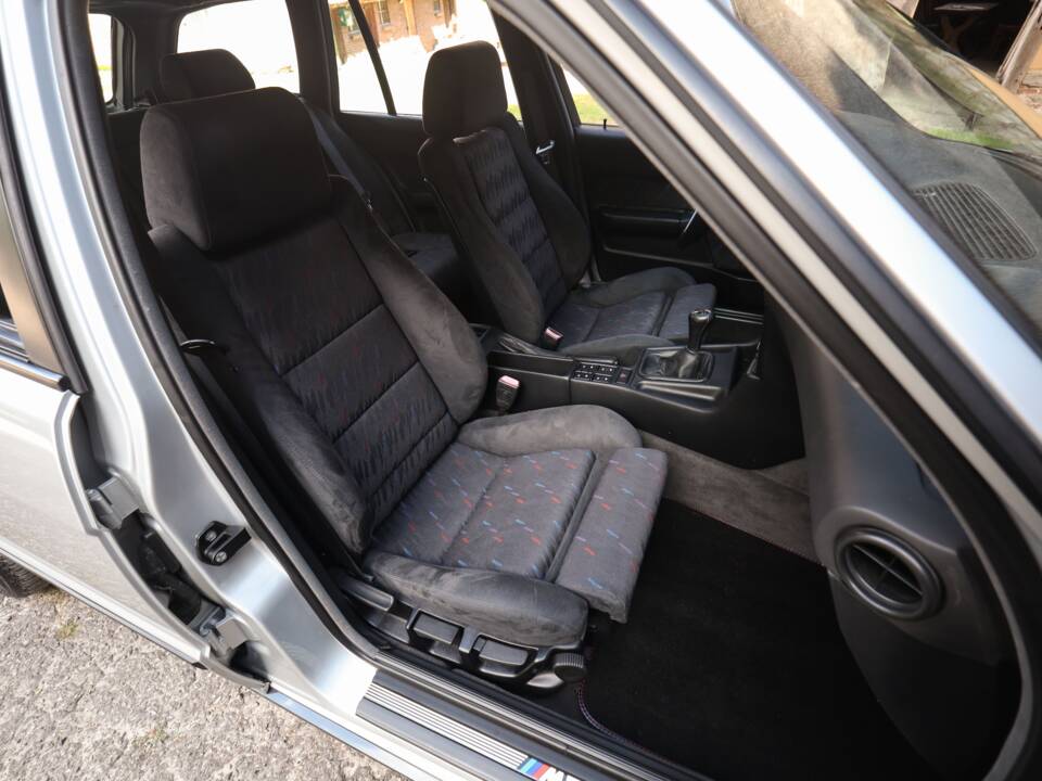Bild 10/74 von BMW M5 Touring (1992)