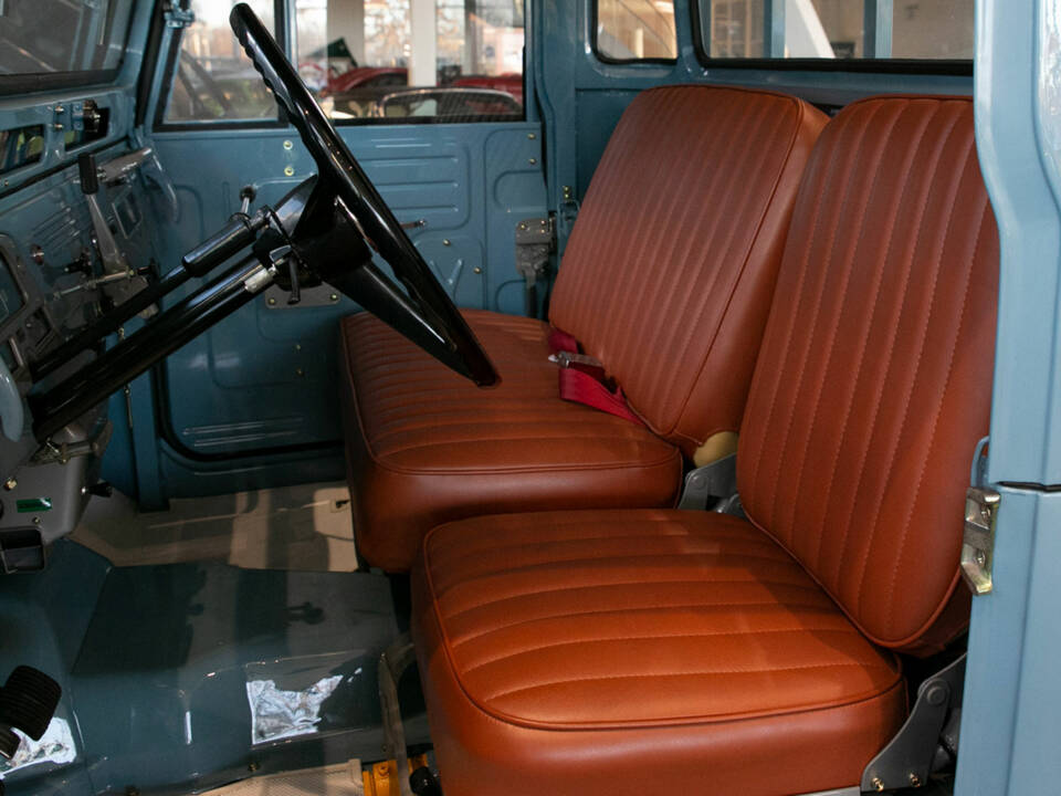 Image 9/12 of Toyota Land Cruiser FJ 45 (1967)