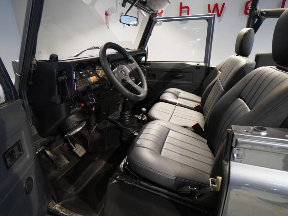 Imagen 7/29 de Land Rover 90 (1988)