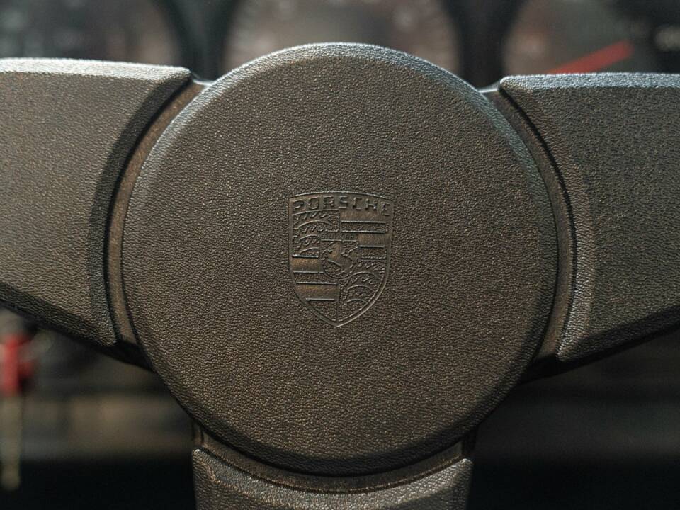 Image 41/47 of Porsche 911 Carrera 2.7 (1975)