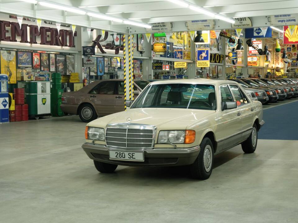 Bild 45/50 von Mercedes-Benz 280 SE (1984)