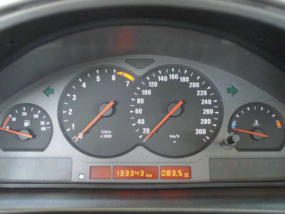 Imagen 46/50 de BMW 850CSi (1993)