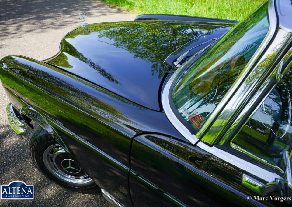 Image 13/52 de Mercedes-Benz 220 SE b (1963)