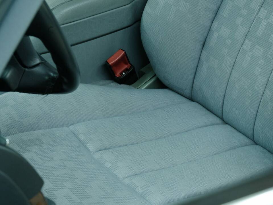 Bild 42/50 von Mercedes-Benz 300 SE (1992)