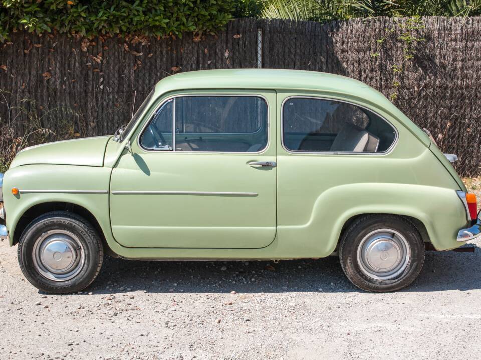 Image 4/22 of SEAT 600 E (1971)