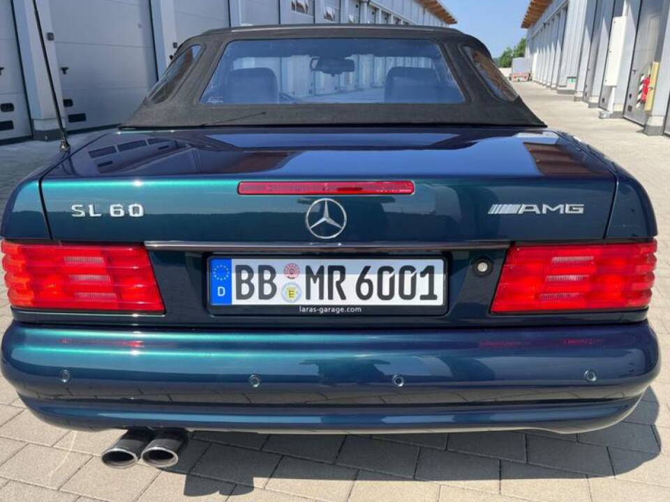 Immagine 4/20 di Mercedes-Benz SL 60 AMG (1997)