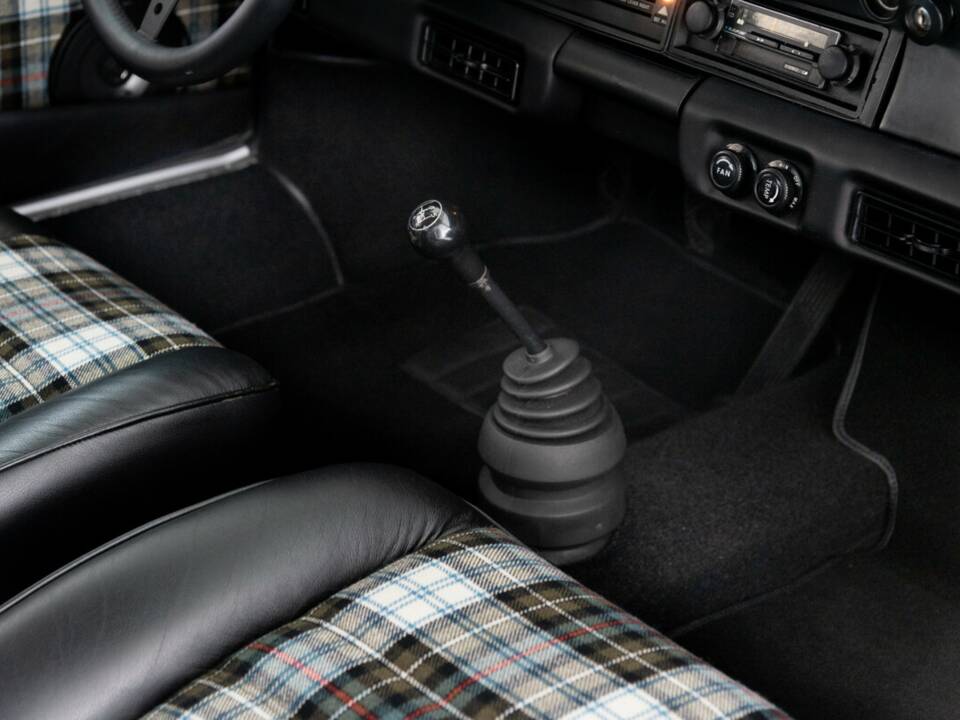 Image 42/50 de Porsche 911 Carrera 2.7 (US) (1974)