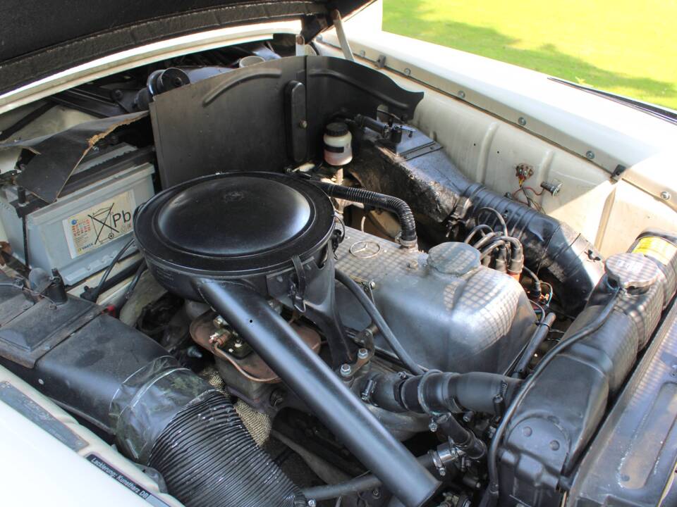 Image 36/50 of Mercedes-Benz 219 (1959)