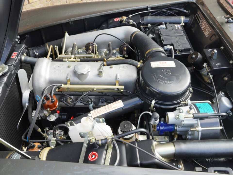 Bild 4/50 von Mercedes-Benz 190 SL (1960)