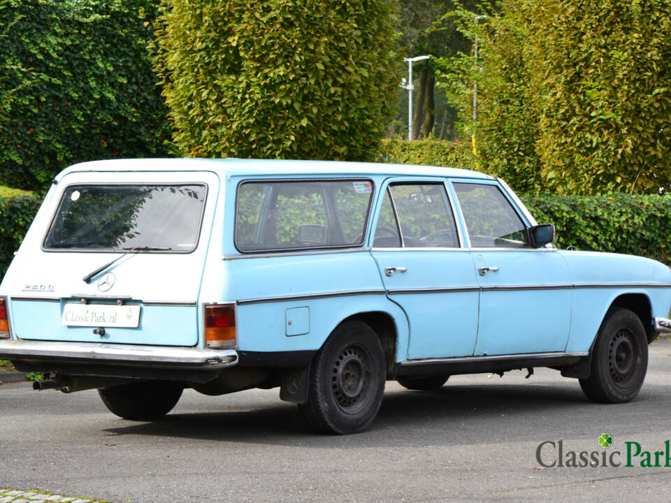 Afbeelding 5/50 van Mercedes-Benz 220 D (1974)