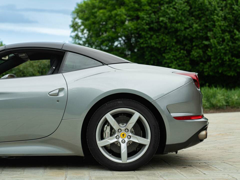 Bild 22/50 von Ferrari California T (2014)