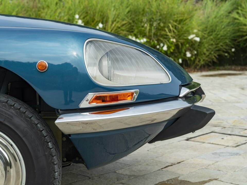 Bild 26/50 von Citroën DS 23 Break (1973)