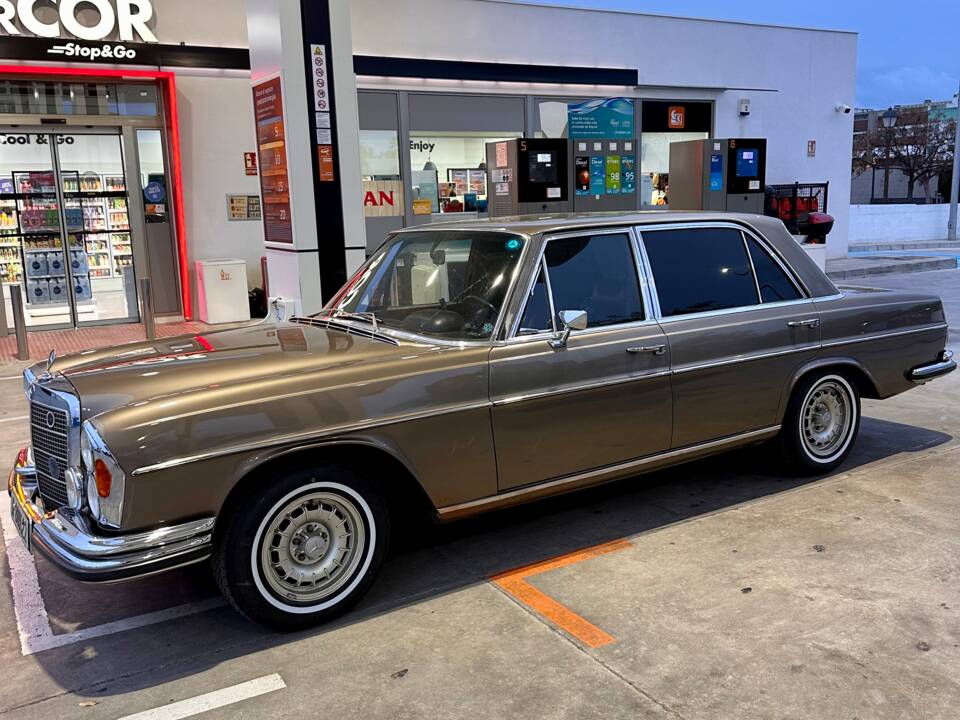 Afbeelding 4/9 van Mercedes-Benz 300 SEL 3.5 (1970)