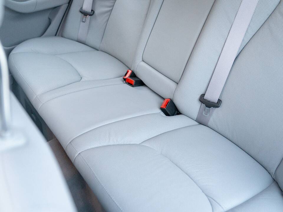 Image 28/45 of Mercedes-Benz S 55 AMG (2000)