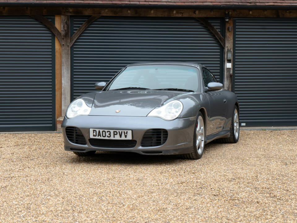 Image 14/50 of Porsche 911 Carrera 4S (2003)