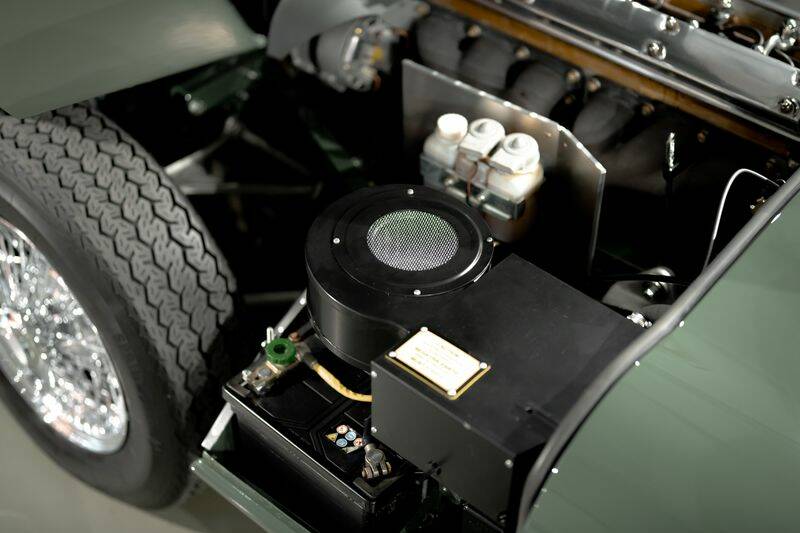 Image 37/50 de Jaguar Type E 4.2 (1966)