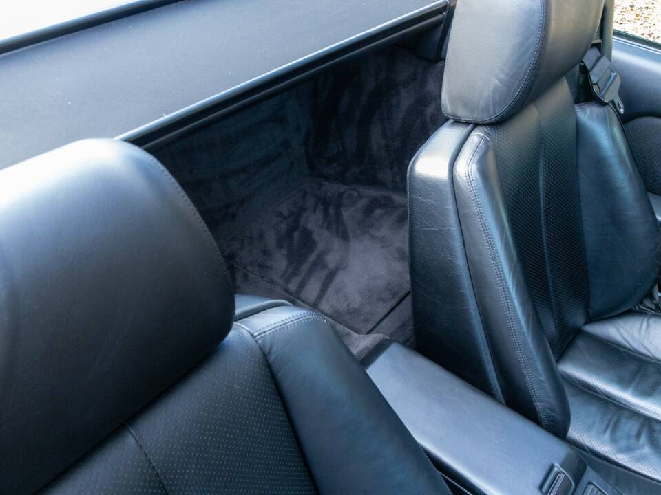 Image 36/50 of Mercedes-Benz 500 SL (1991)