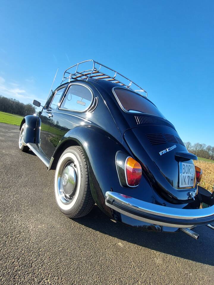 Image 13/15 of Volkswagen Beetle 1300 (1972)