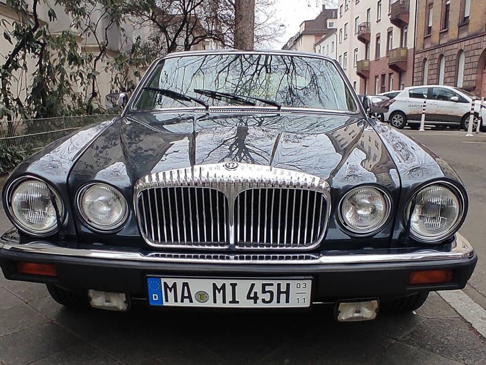 Bild 5/8 von Daimler Double Six (1991)