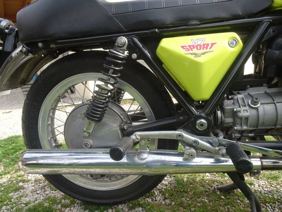 Afbeelding 21/25 van Moto Guzzi V7 Sport (1973)