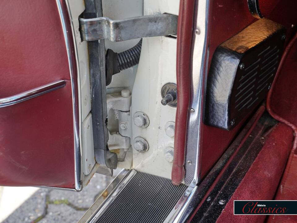 Image 25/29 de Mercedes-Benz 280 SE 3,5 (1971)