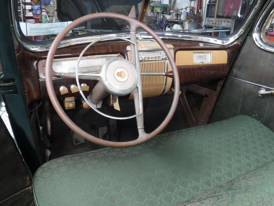 Image 34/50 of Packard 110 (1941)