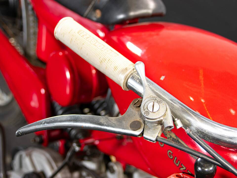 Immagine 42/50 di Moto Guzzi Motoleggera 65 (1951)