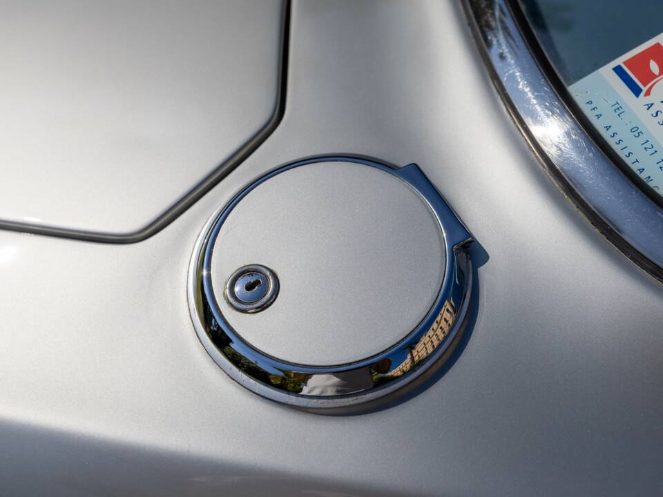 Imagen 27/47 de Ferrari 330 GT 2+2 (1964)