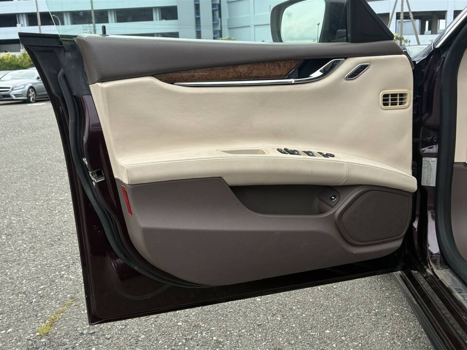 Image 11/56 of Maserati Quattroporte S (2015)