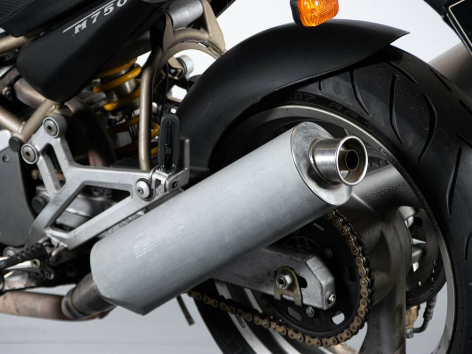 Image 15/50 de Ducati DUMMY (1996)