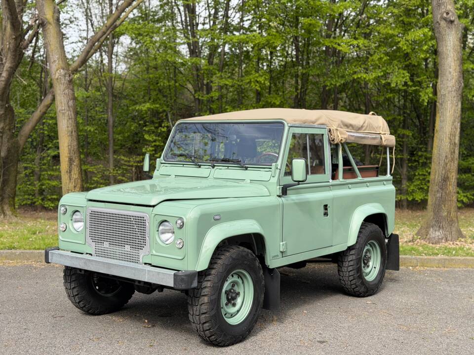 Imagen 13/74 de Land Rover Defender 90 (1998)