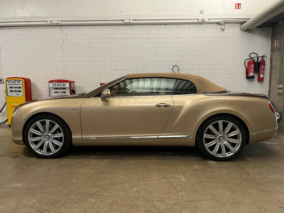 Bild 18/19 von Bentley Continental GTC W12 (2012)