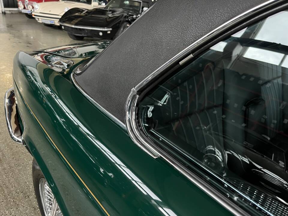 Image 18/47 of Jaguar XJ 6 C 4.2 (1976)