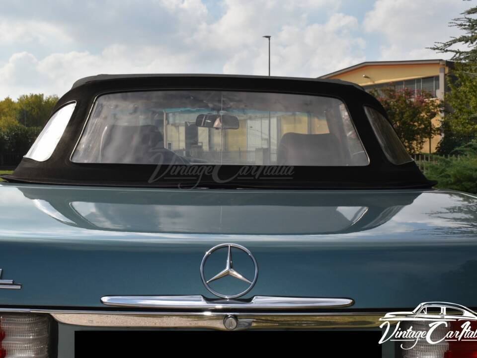 Image 34/75 de Mercedes-Benz 560 SL (1986)