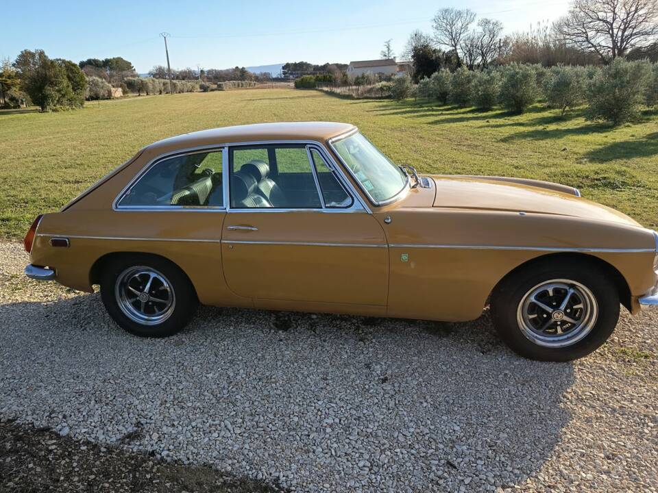 Image 5/8 of MG MGB GT (1971)