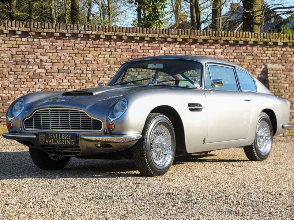 Bild 16/50 von Aston Martin DB 6 (1968)