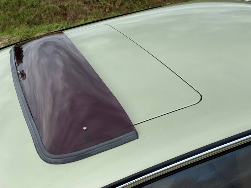 Afbeelding 9/16 van Mercedes-Benz 230 C (1978)