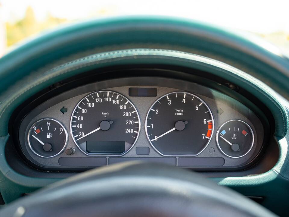 Bild 30/39 von BMW Z3 1.8 (1998)