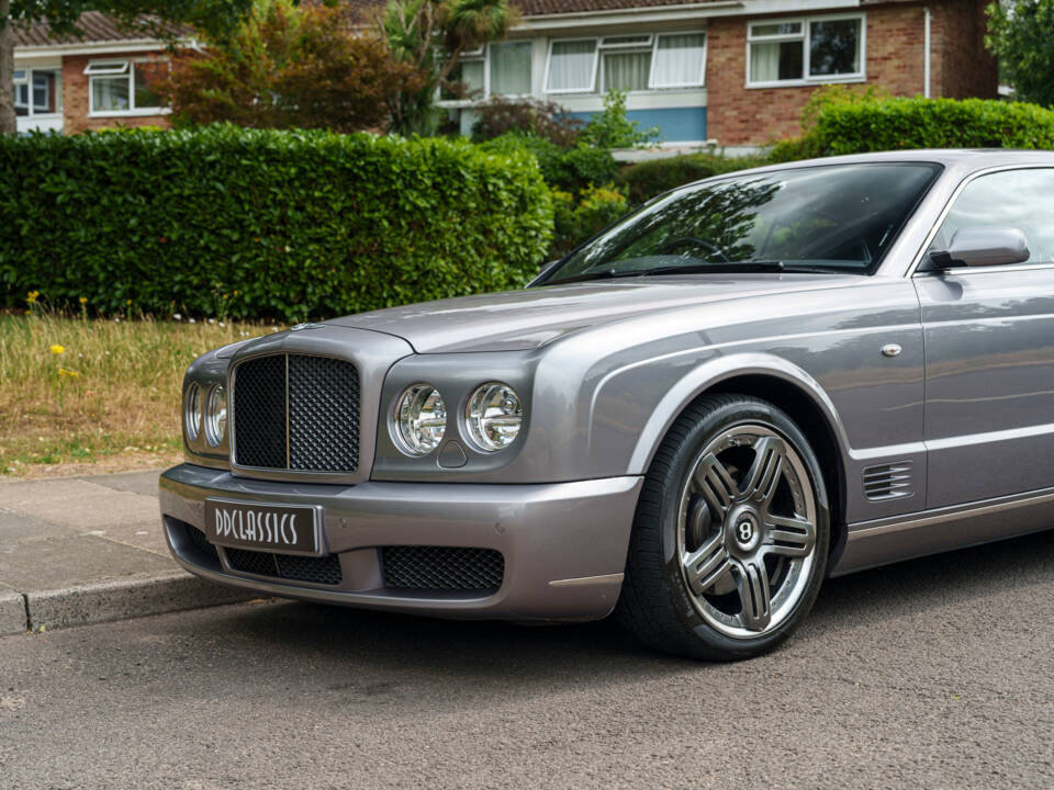 Image 9/27 of Bentley Brooklands (2008)