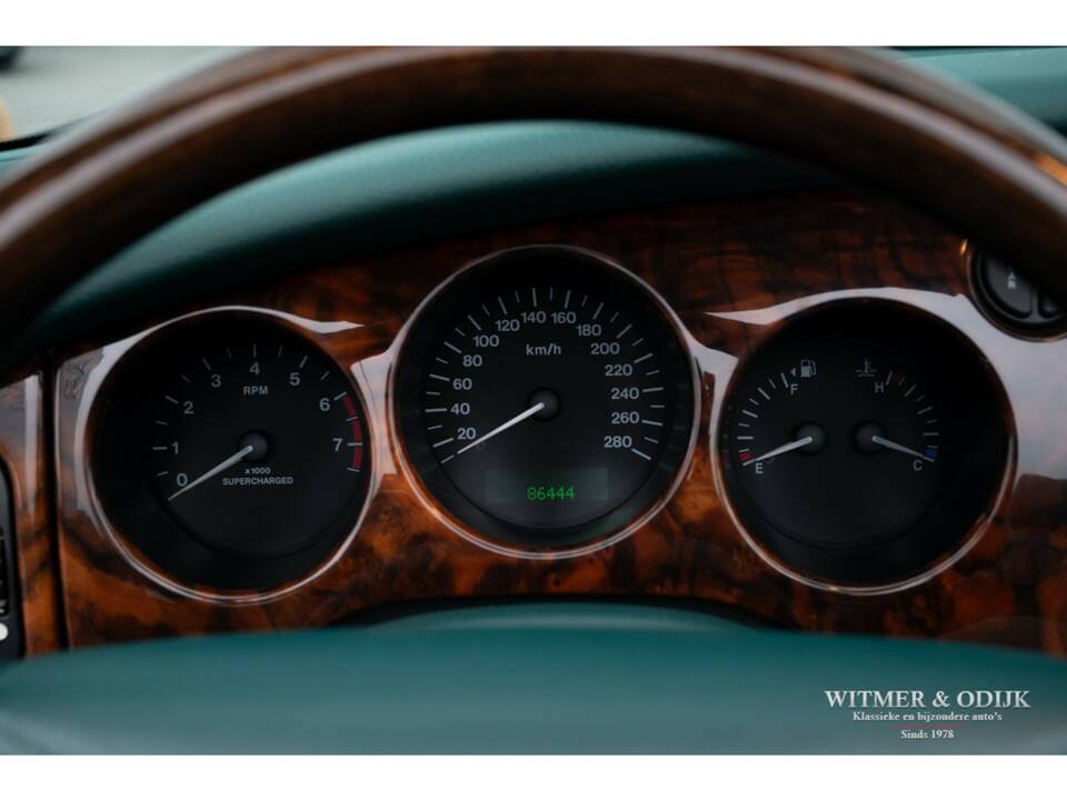 Bild 13/33 von Jaguar XKR (1999)