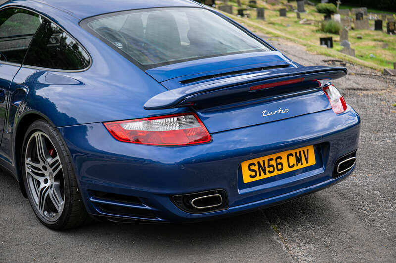Bild 10/42 von Porsche 911 Turbo (2006)